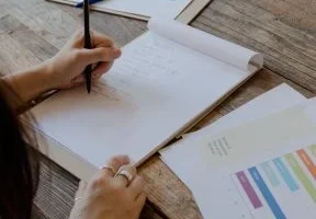 آیا افراد دارای نشانه‌های ADHD بیشتر چپ‌دست هستند؟