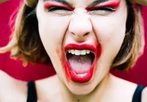 تفاوت سکس خشن و BDSM: از سوتفاهم تا خطرات ناشی از ناآگاهی جنسی